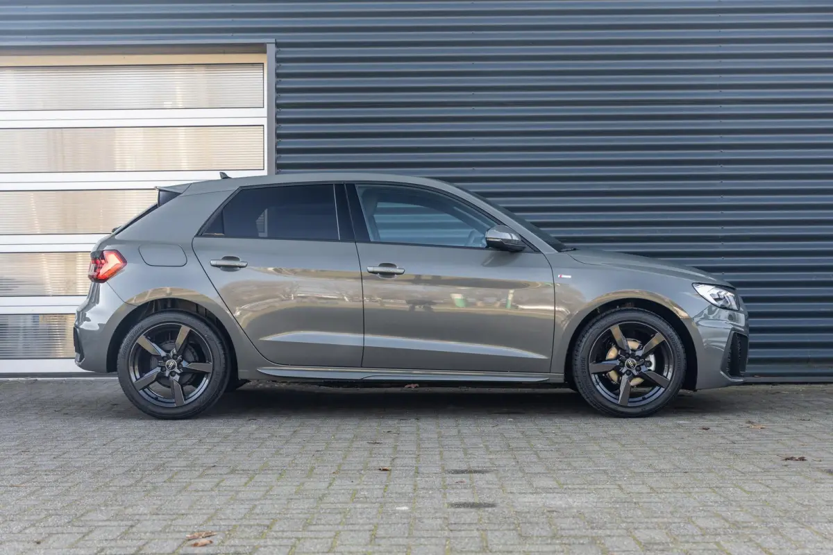 25 TFSI 95pk S-tronic S edition | Stoelverwarming | Achteruitrijcamera | Cruise Control Adaptief