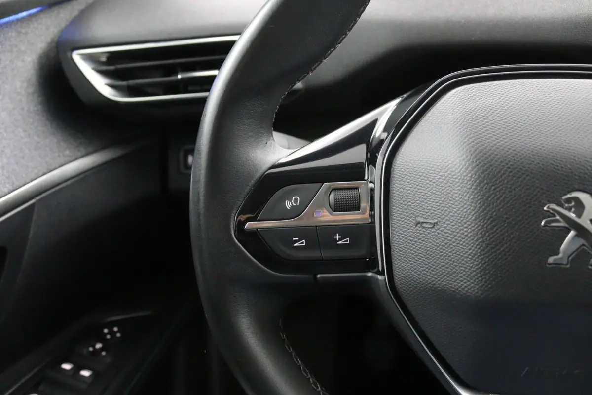 1.2 ALLURE*CARPLAY*130PK*ECC*NAVI*CAMERA*RIEM.VV*