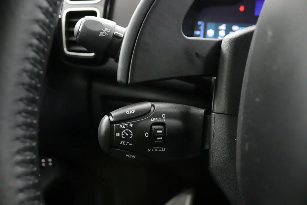 Plug-in Hybrid*CARPLAY*AUTOM.*ECC*ACC*NAVI*CAM*