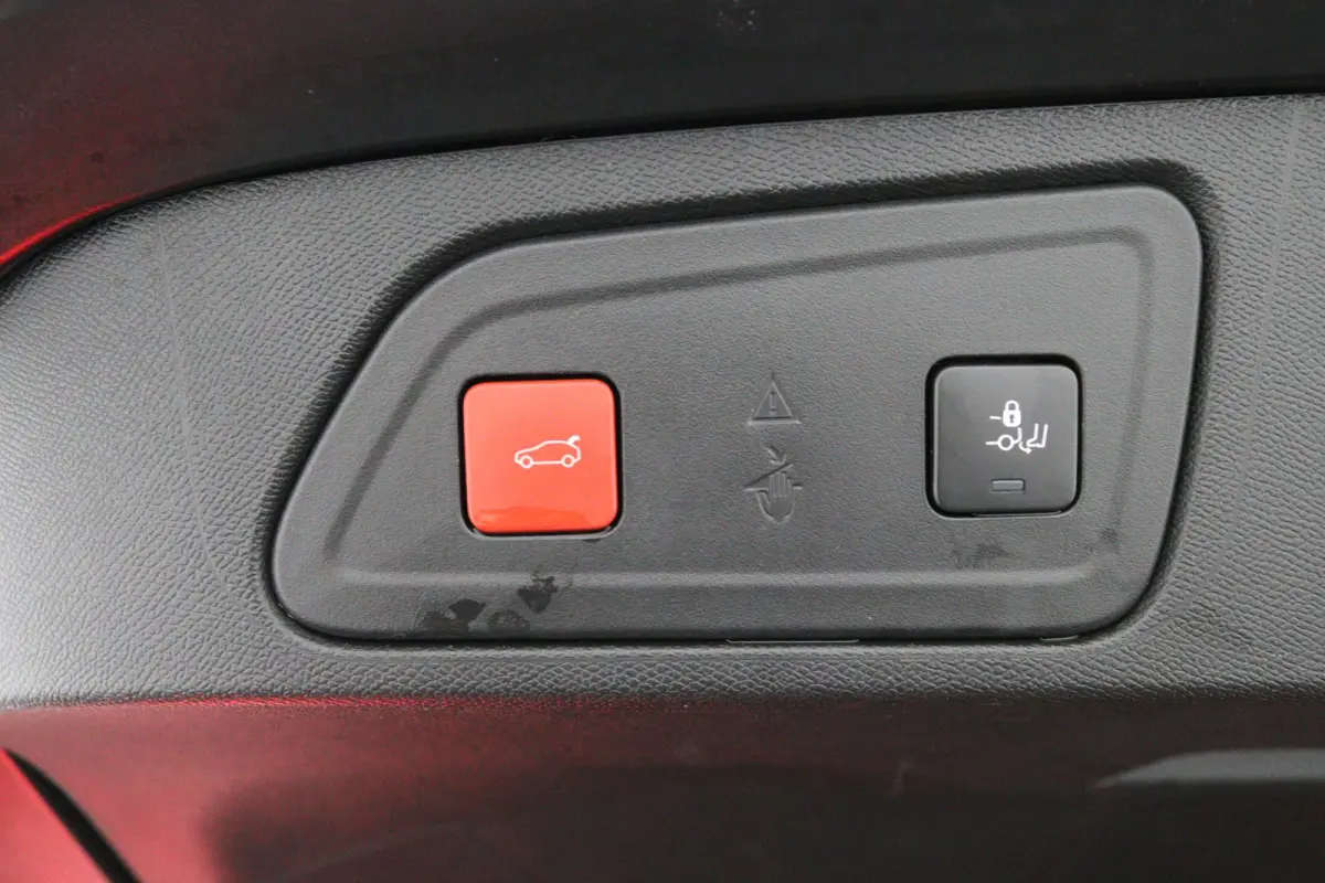 Plug-in Hybrid*CARPLAY*AUTOM.*ECC*ACC*NAVI*CAM*