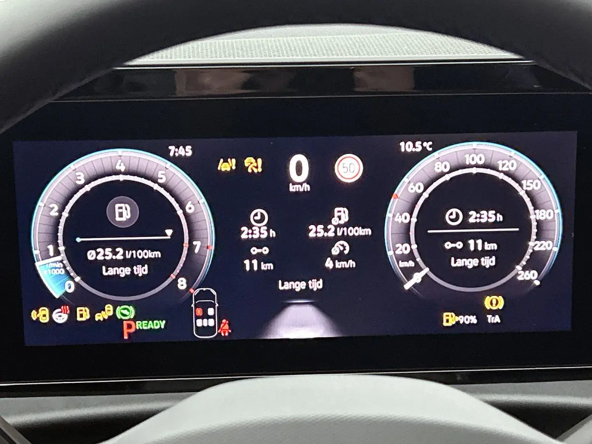 1.5 eTsi Life First Edition 116 PK Automaat | Keyless access | 18" Lichtmetalen velgen | LED koplampen | Apple Carplay | Camera | Android Auto | Climate control | Stoelverwarming | Adaptive 