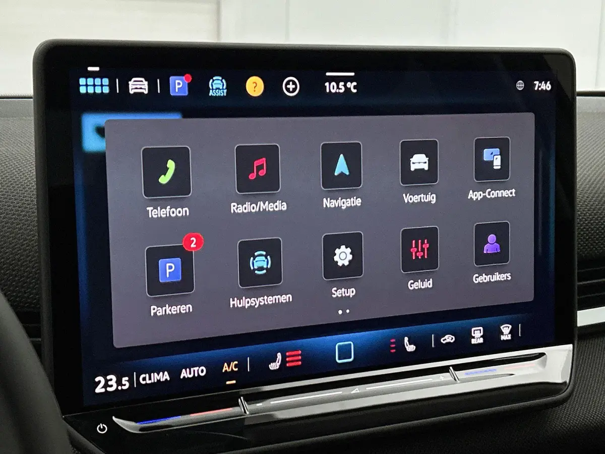 1.5 eTsi Life First Edition 116 PK Automaat | Keyless access | 18" Lichtmetalen velgen | LED koplampen | Apple Carplay | Camera | Android Auto | Climate control | Stoelverwarming | Adaptive 