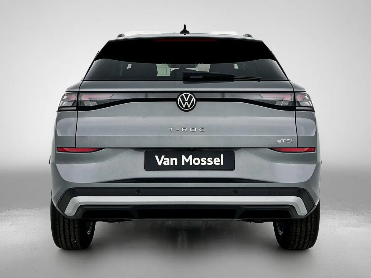 1.5 eTsi Life First Edition 116 PK Automaat | Keyless access | 18" Lichtmetalen velgen | LED koplampen | Apple Carplay | Camera | Android Auto | Climate control | Stoelverwarming | Adaptive 