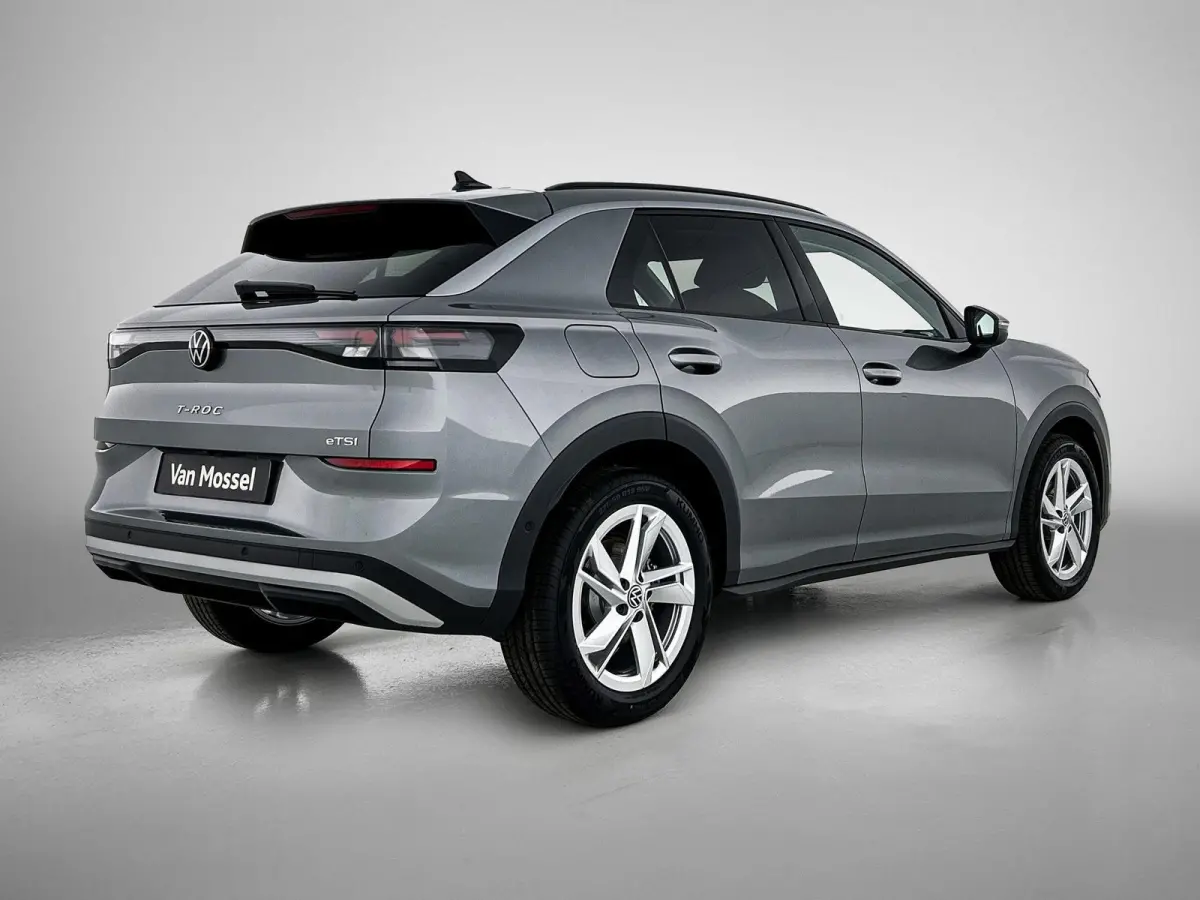 1.5 eTsi Life First Edition 116 PK Automaat | Keyless access | 18" Lichtmetalen velgen | LED koplampen | Apple Carplay | Camera | Android Auto | Climate control | Stoelverwarming | Adaptive 