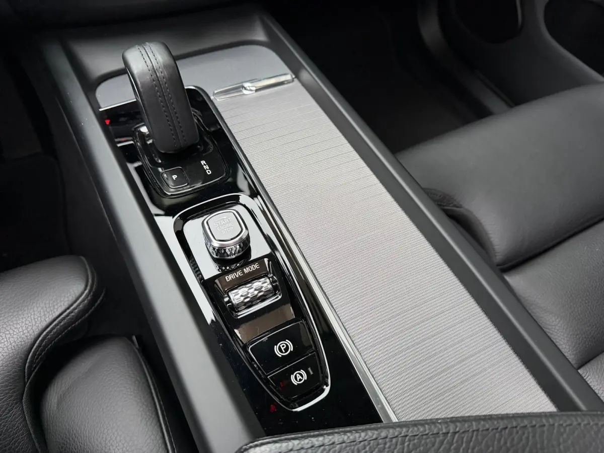 2.0 Recharge T8 AWD Inscription Schuif/kantel dak, Adaptive Cruise control