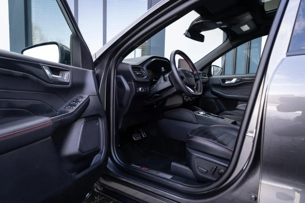 2.5 PHEV ST-Line X 225PK PANO / CAMERA / B&O