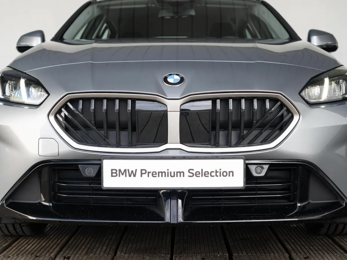 120 | M Sport Design | Achteruitrijcamera | Stoelverwarming | Driving Assistant | 18'' |
