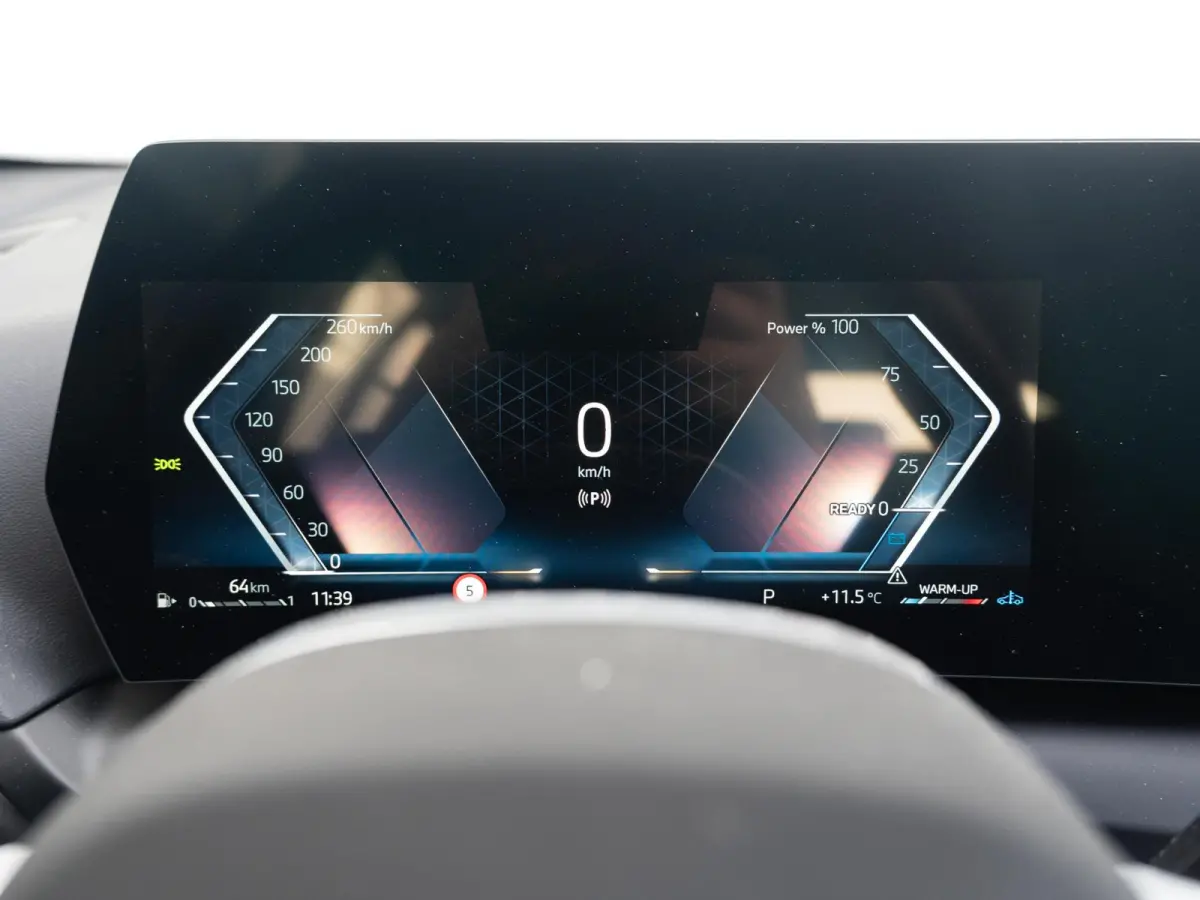120 | M Sport Design | Achteruitrijcamera | Stoelverwarming | Driving Assistant | 18'' |