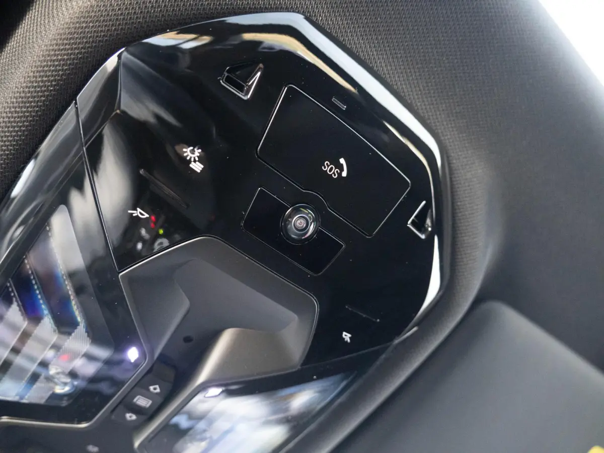 520i | M Sportpakket | Innovation Pack | Stuurwielrand verwarmd | Comfort Access | Panoramadak | Stoelverwarming | Harman-Kardon | Trekhaak