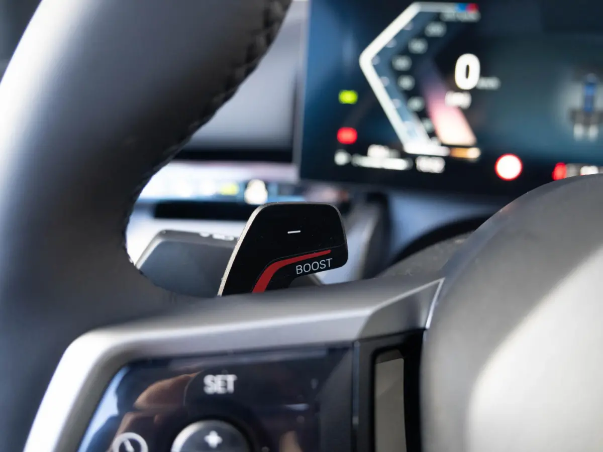 520i | M Sportpakket | Innovation Pack | Stuurwielrand verwarmd | Comfort Access | Panoramadak | Stoelverwarming | Harman-Kardon | Trekhaak