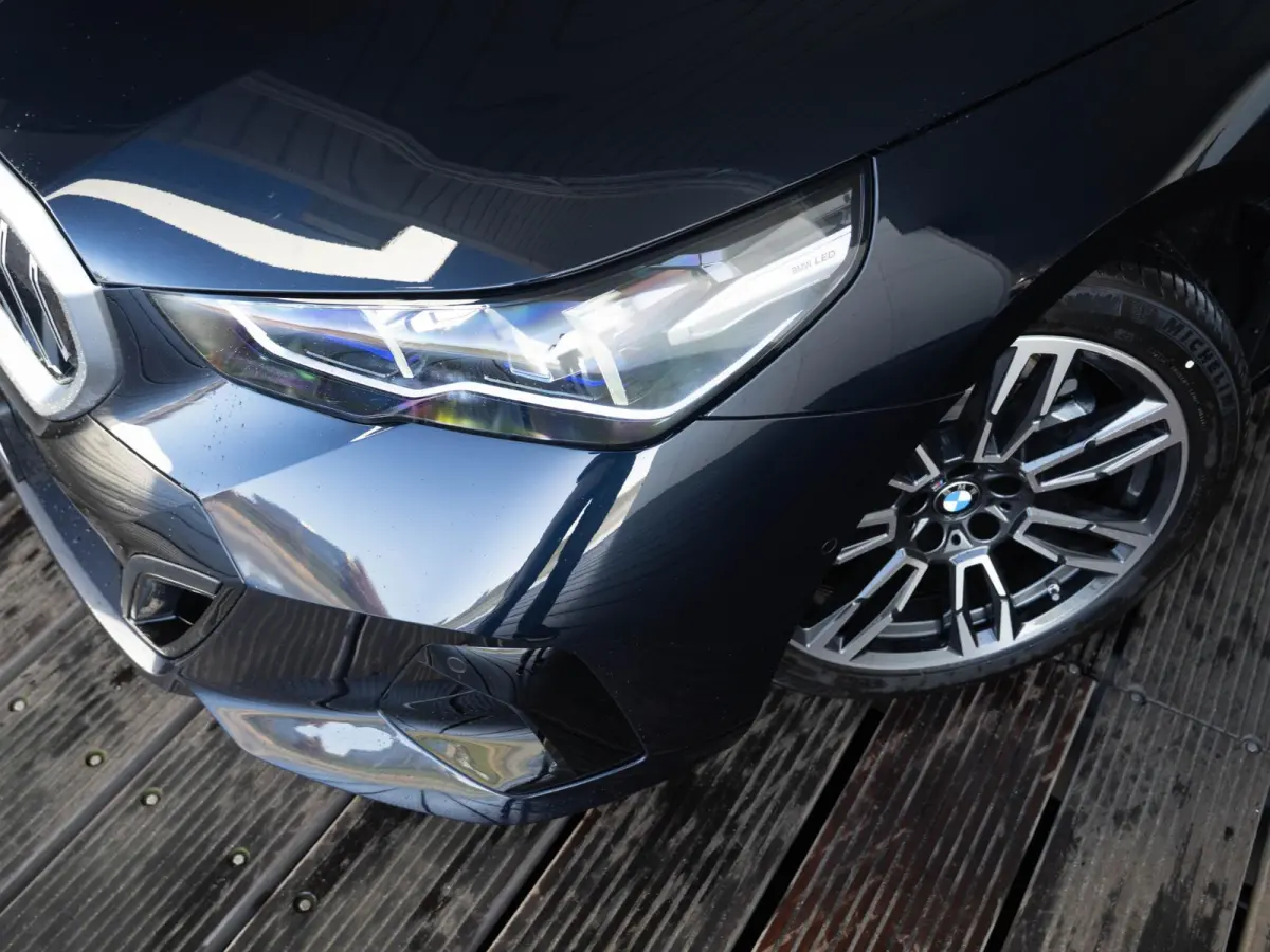 520i | M Sportpakket | Innovation Pack | Stuurwielrand verwarmd | Comfort Access | Panoramadak | Stoelverwarming | Harman-Kardon | Trekhaak
