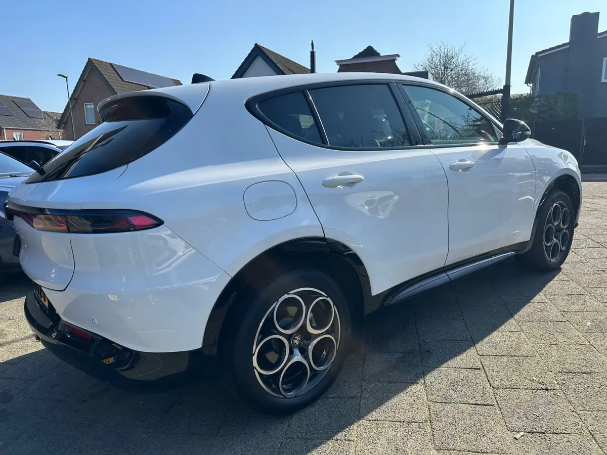 160pk Hybrid Aut|16.000km|Leder|Fabrieksgarantie