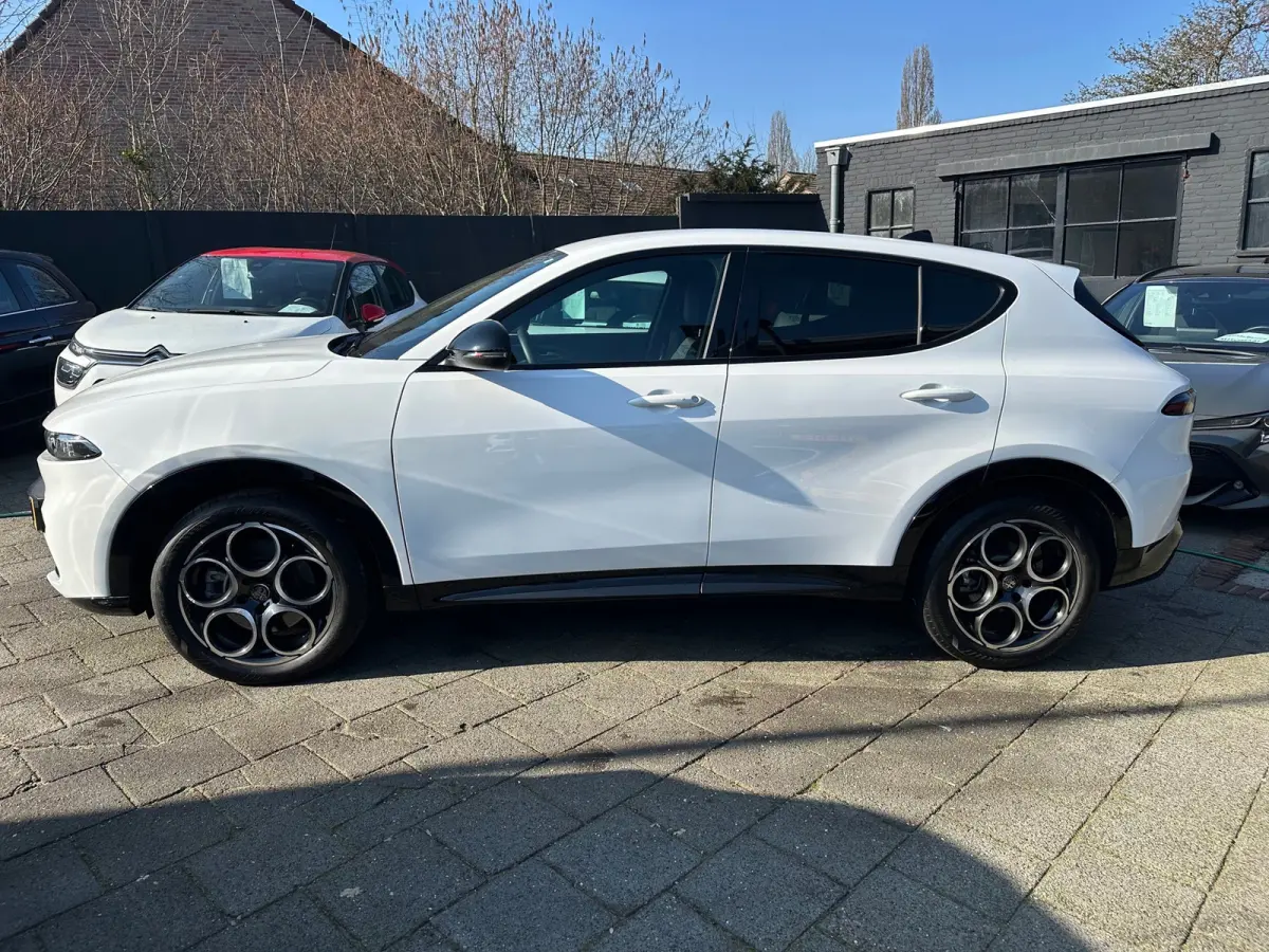160pk Hybrid Aut|16.000km|Leder|Fabrieksgarantie