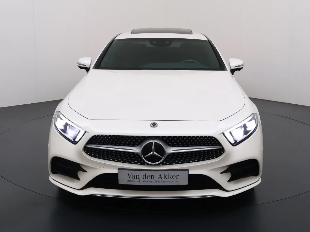 450 4Matic AMG // Burmester // 360 Camera // Dealer onderhouden // Sunroof // Trekhaak // 20 inch // Designo White // Distronic