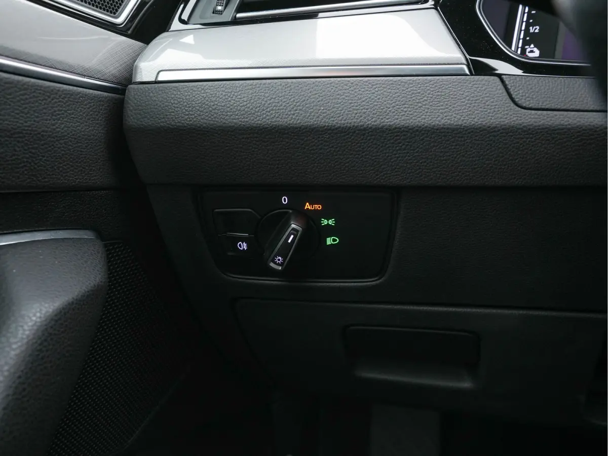 1.4 TSI GTE Business (Plug-In) {SoH-96%} (INCL-BTW) Aut. *FULL-LED | DIGI-COCKPIT | ADAPTIVE-CRUISE | NAVI-FULLMAP | KEYLESS | DAB+ | COMFORT-SEATS | SHIFTPADDLES | PRIVACY-GLASS | PDC | CAM