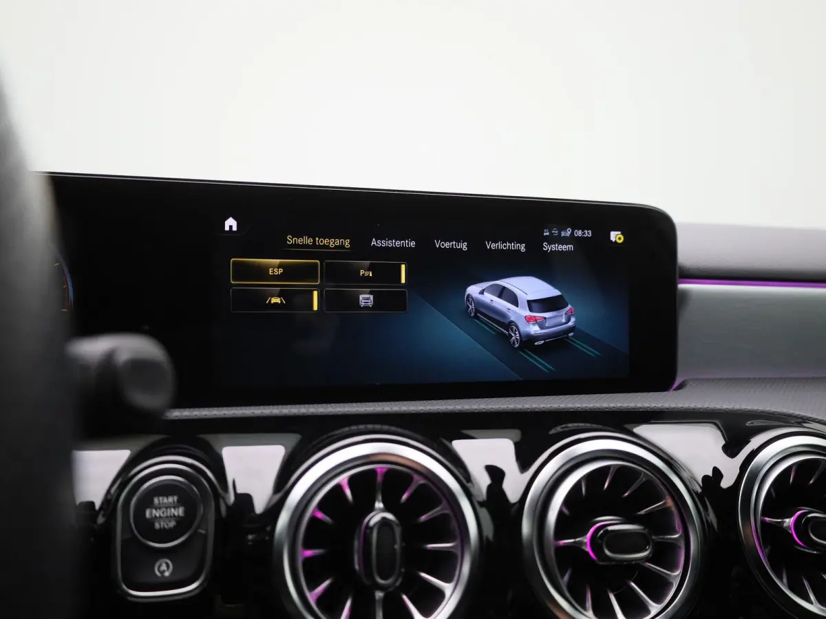 180 Business Solution AMG | Automaat | Navigatie | Sfeerverlichting | Achteruitrijcamera | Stoelverwarming | Wide Screen Virtual Cockpit | Cruise Control | Climate Control | Parkeersensoren 