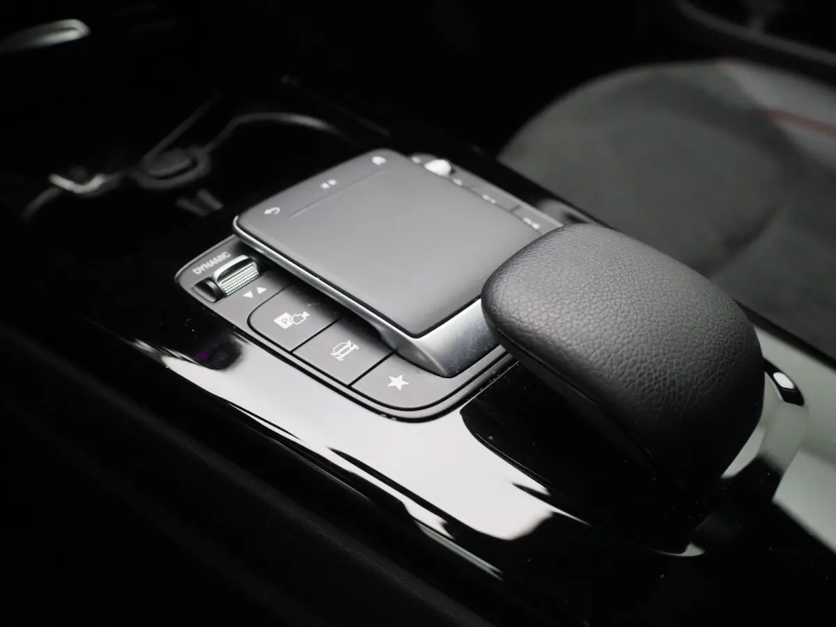 180 Business Solution AMG | Automaat | Navigatie | Sfeerverlichting | Achteruitrijcamera | Stoelverwarming | Wide Screen Virtual Cockpit | Cruise Control | Climate Control | Parkeersensoren 