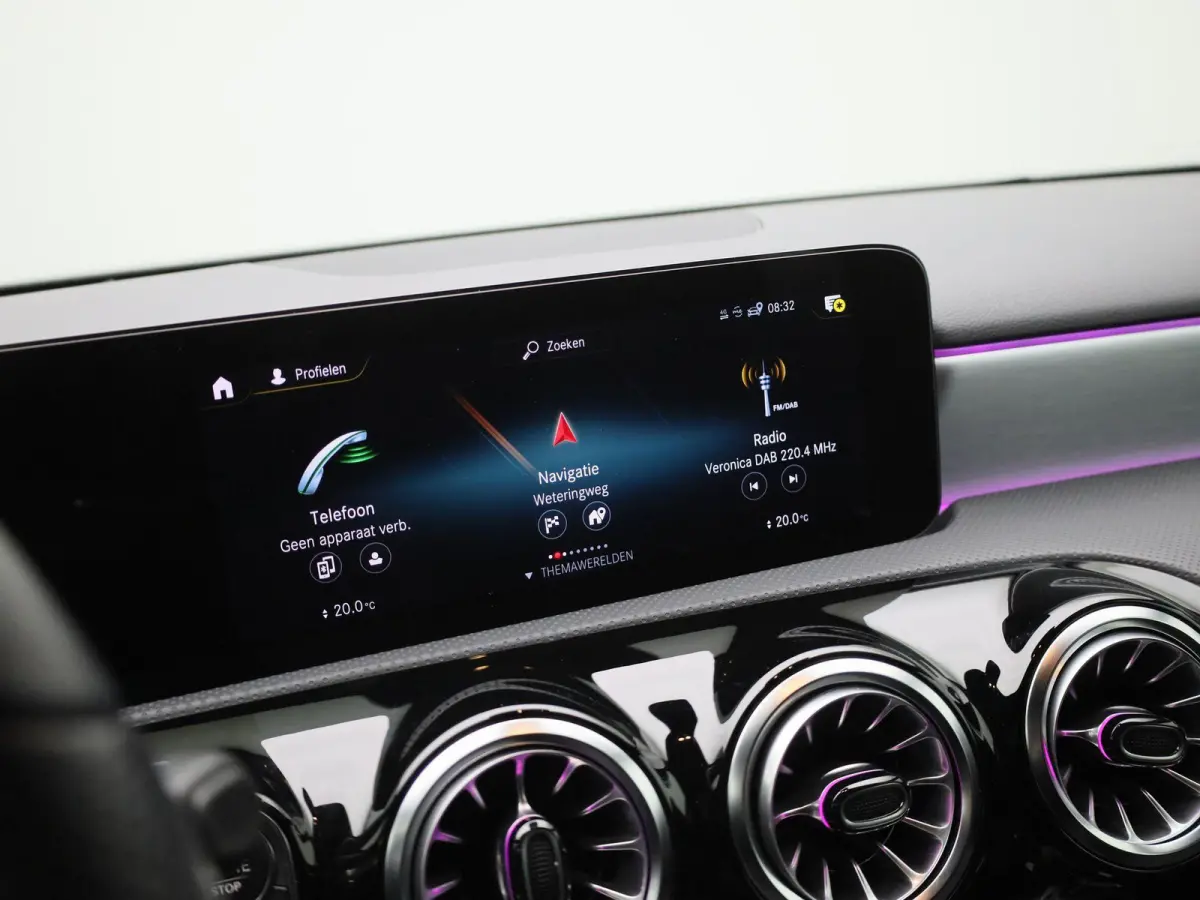 180 Business Solution AMG | Automaat | Navigatie | Sfeerverlichting | Achteruitrijcamera | Stoelverwarming | Wide Screen Virtual Cockpit | Cruise Control | Climate Control | Parkeersensoren 