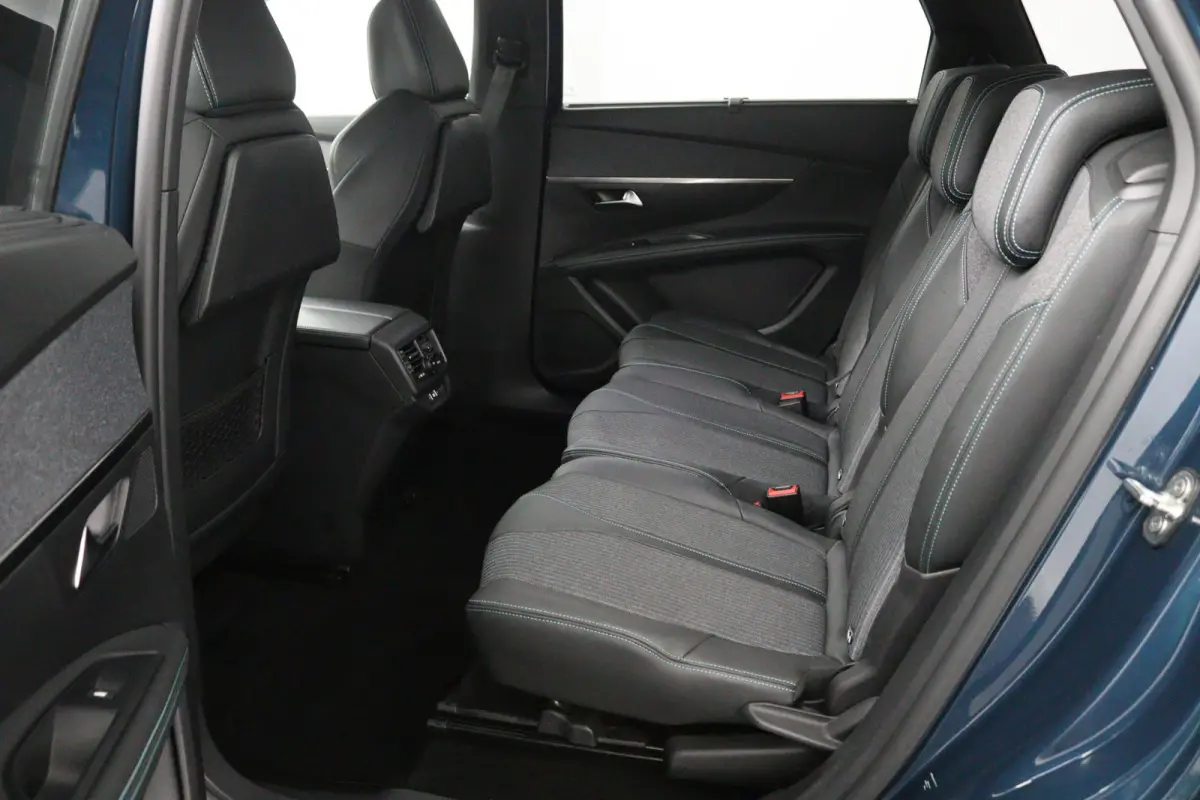 1.2 FACELIFT*CARPLAY*NAVI*CAMERA*HAAK*7-PERS*ECC*