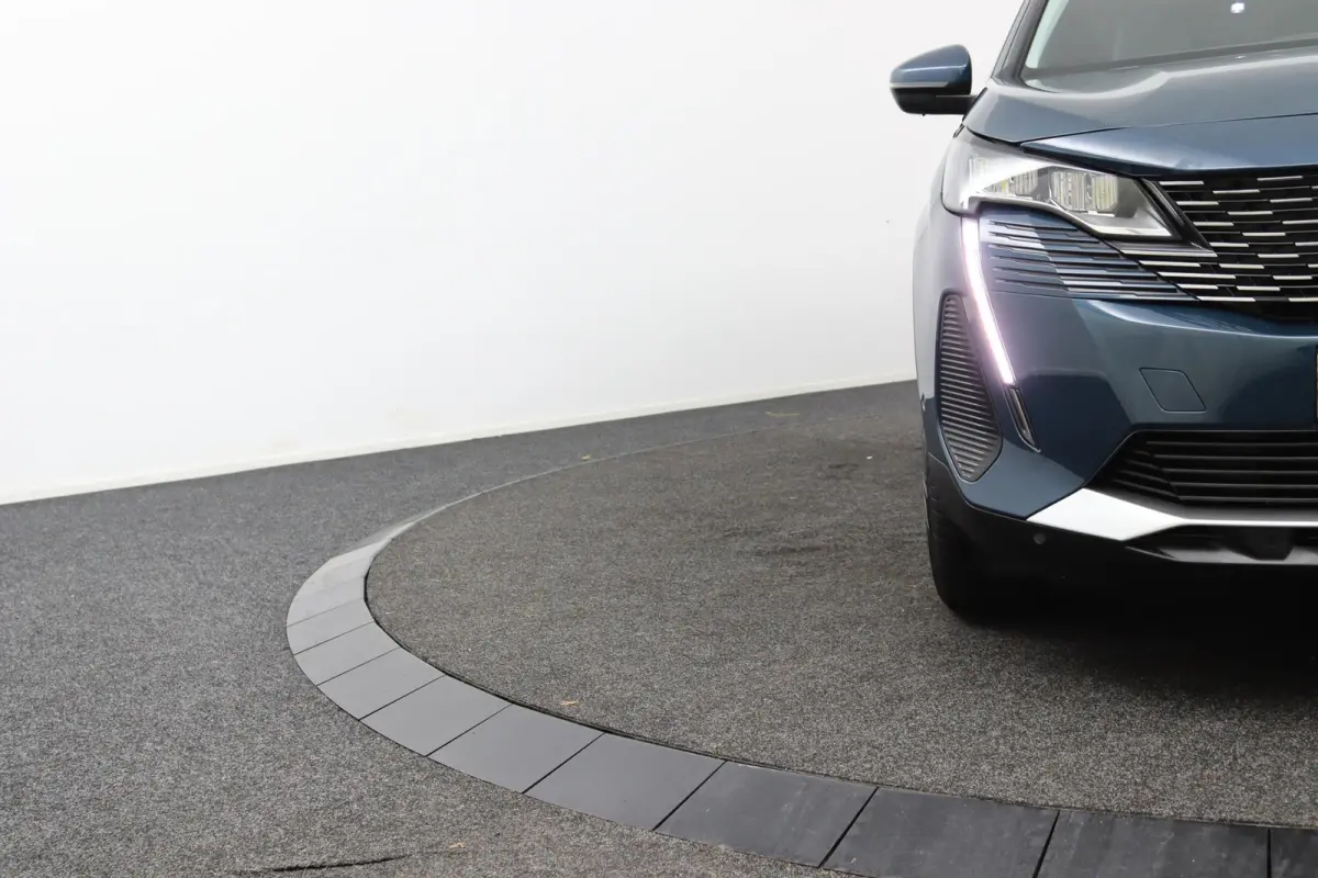 1.2 FACELIFT*CARPLAY*NAVI*CAMERA*HAAK*7-PERS*ECC*