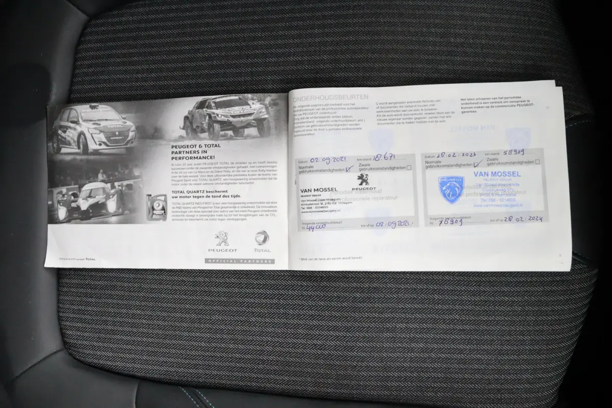 1.2 FACELIFT*CARPLAY*NAVI*CAMERA*HAAK*7-PERS*ECC*