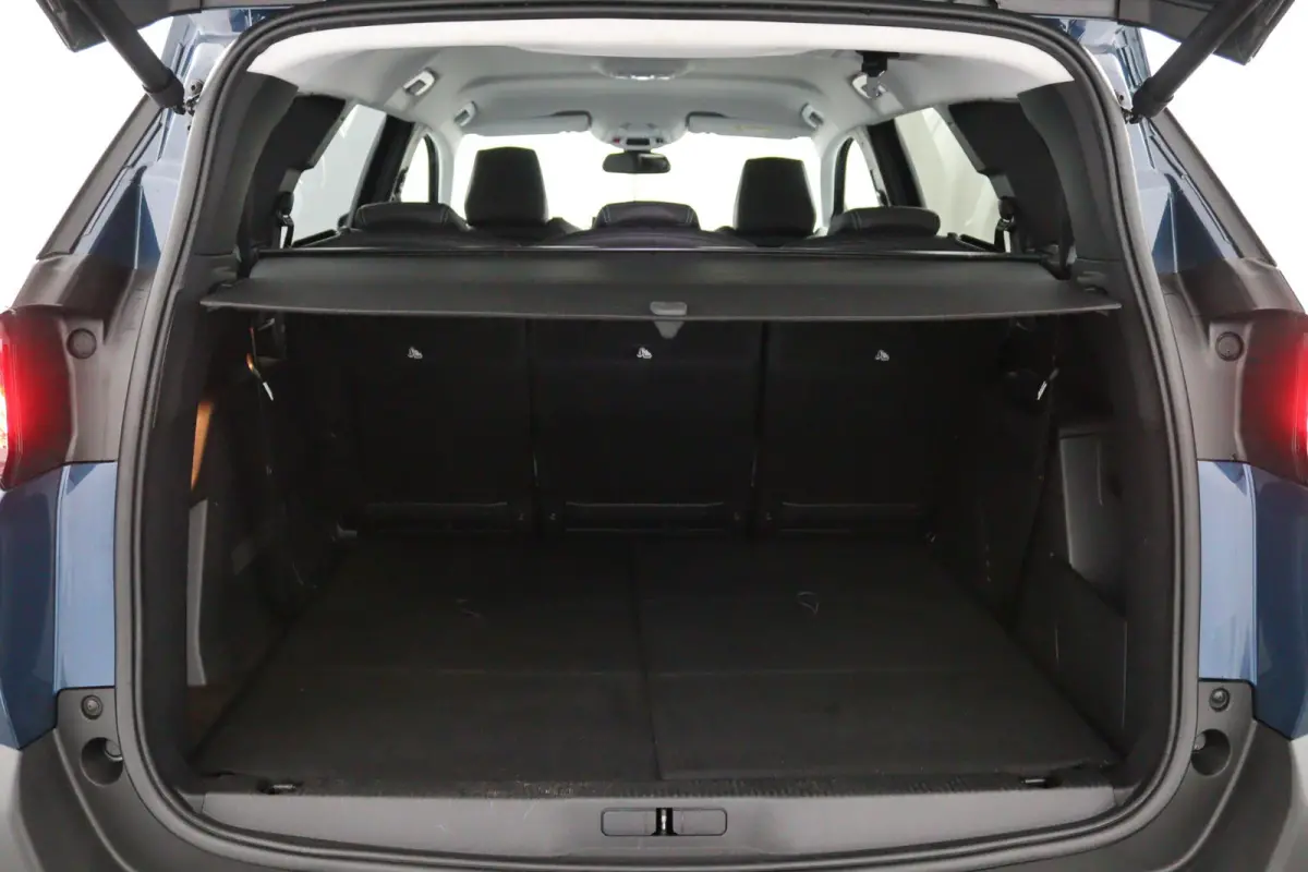 1.2 FACELIFT*CARPLAY*NAVI*CAMERA*HAAK*7-PERS*ECC*