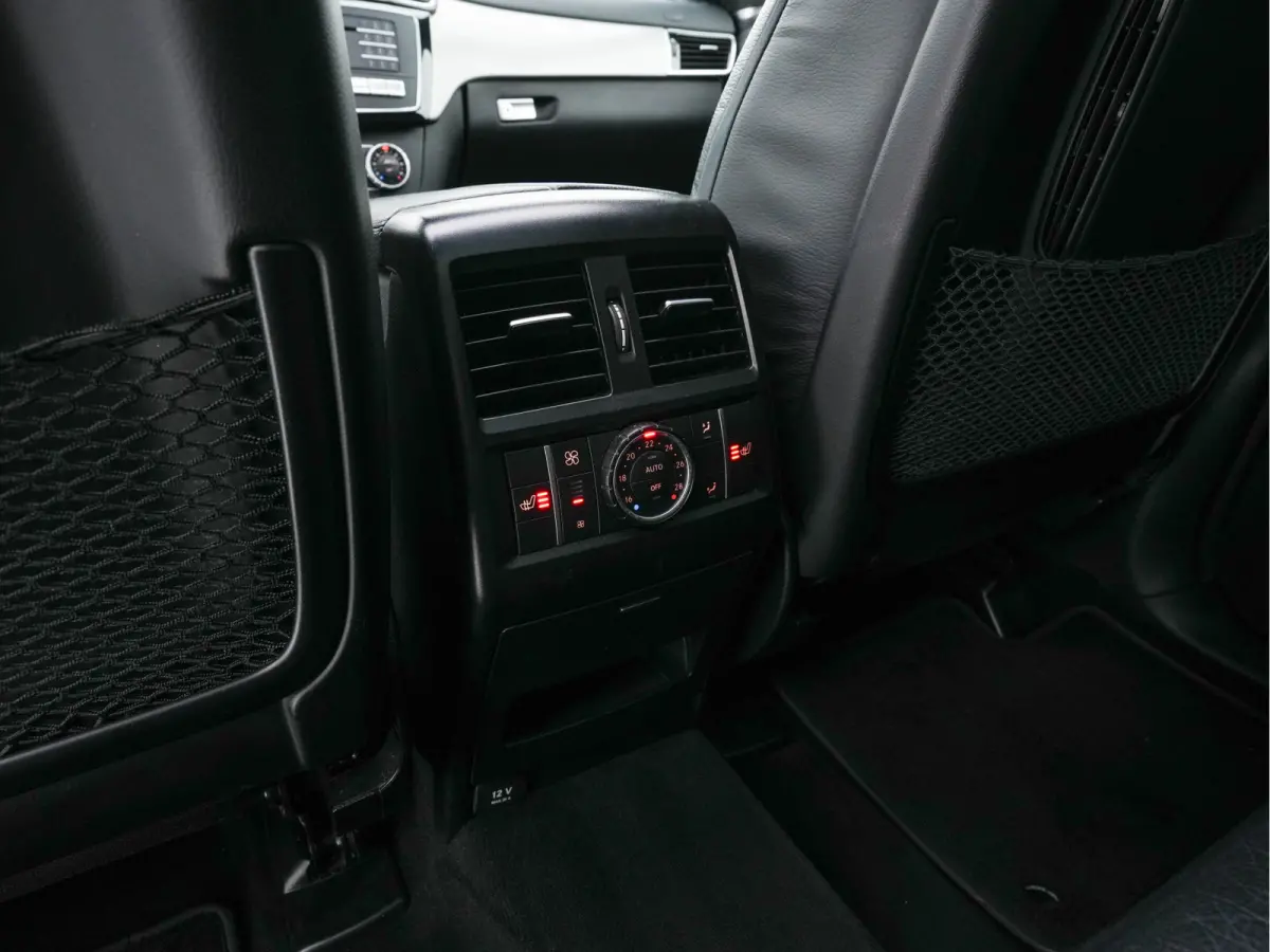 350 d 4MATIC AMG-Line [ 7-Pers ] *PANO | LEATHER | FULL-LED | DISTRONIC | NAVI-FULLMAP | HEAT/COLD-COMFORTSEATS | BLINDSPOT | MEMORY-PACK | HARMAN/KARDON | TOPVIEW | KEYLESS | SHIFTPADDLES |