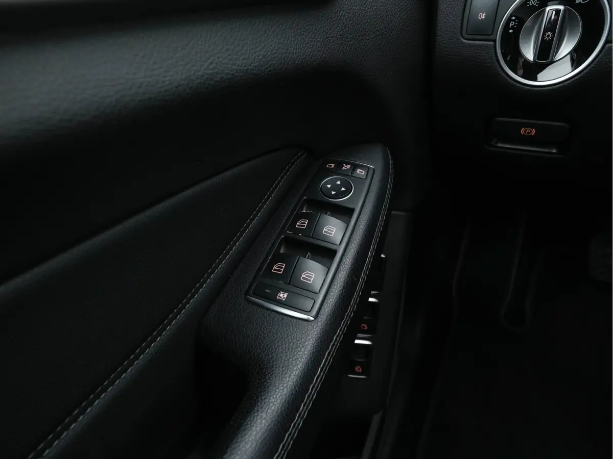 350 d 4MATIC AMG-Line [ 7-Pers ] *PANO | LEATHER | FULL-LED | DISTRONIC | NAVI-FULLMAP | HEAT/COLD-COMFORTSEATS | BLINDSPOT | MEMORY-PACK | HARMAN/KARDON | TOPVIEW | KEYLESS | SHIFTPADDLES |
