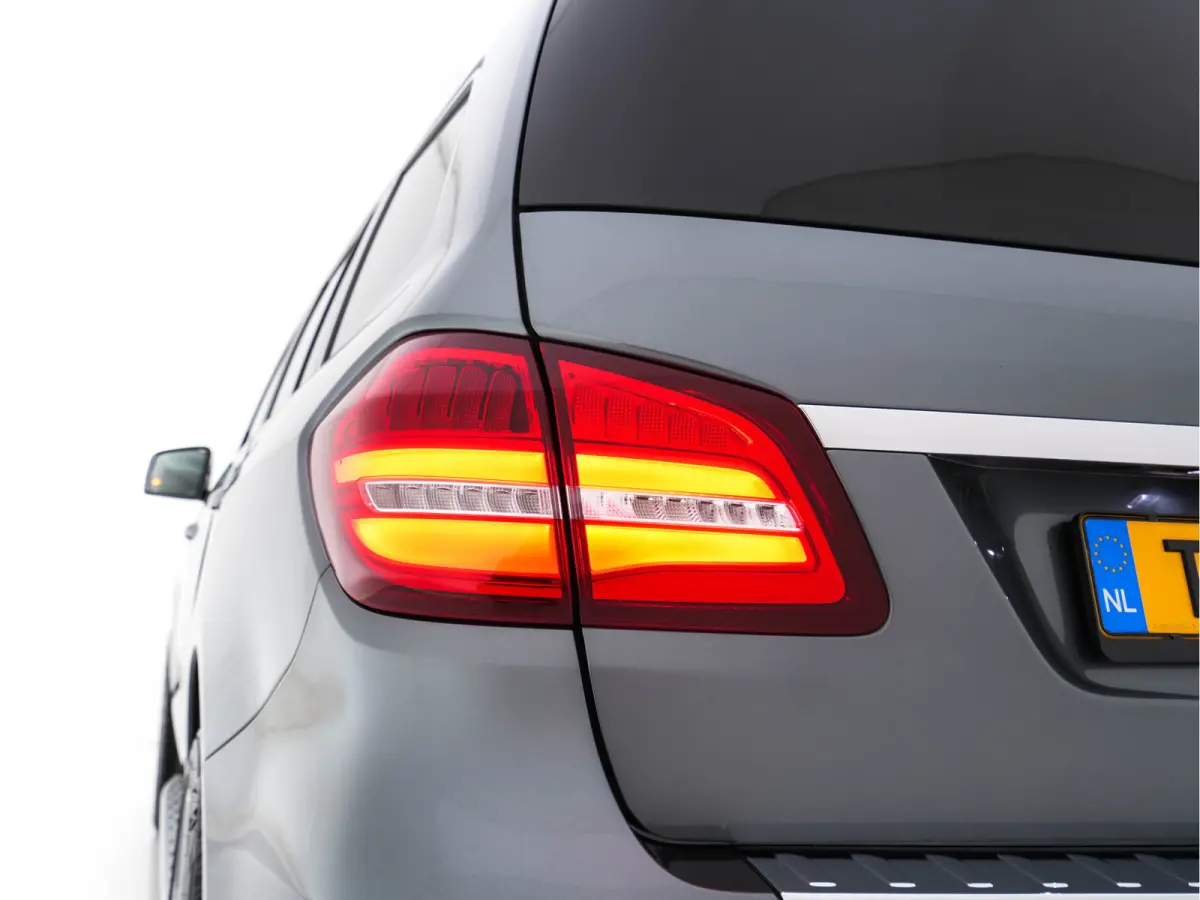 350 d 4MATIC AMG-Line [ 7-Pers ] *PANO | LEATHER | FULL-LED | DISTRONIC | NAVI-FULLMAP | HEAT/COLD-COMFORTSEATS | BLINDSPOT | MEMORY-PACK | HARMAN/KARDON | TOPVIEW | KEYLESS | SHIFTPADDLES |