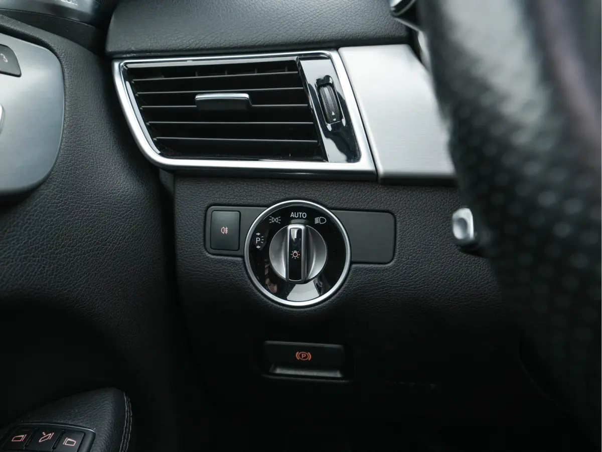 350 d 4MATIC AMG-Line [ 7-Pers ] *PANO | LEATHER | FULL-LED | DISTRONIC | NAVI-FULLMAP | HEAT/COLD-COMFORTSEATS | BLINDSPOT | MEMORY-PACK | HARMAN/KARDON | TOPVIEW | KEYLESS | SHIFTPADDLES |