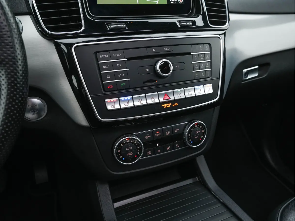 350 d 4MATIC AMG-Line [ 7-Pers ] *PANO | LEATHER | FULL-LED | DISTRONIC | NAVI-FULLMAP | HEAT/COLD-COMFORTSEATS | BLINDSPOT | MEMORY-PACK | HARMAN/KARDON | TOPVIEW | KEYLESS | SHIFTPADDLES |