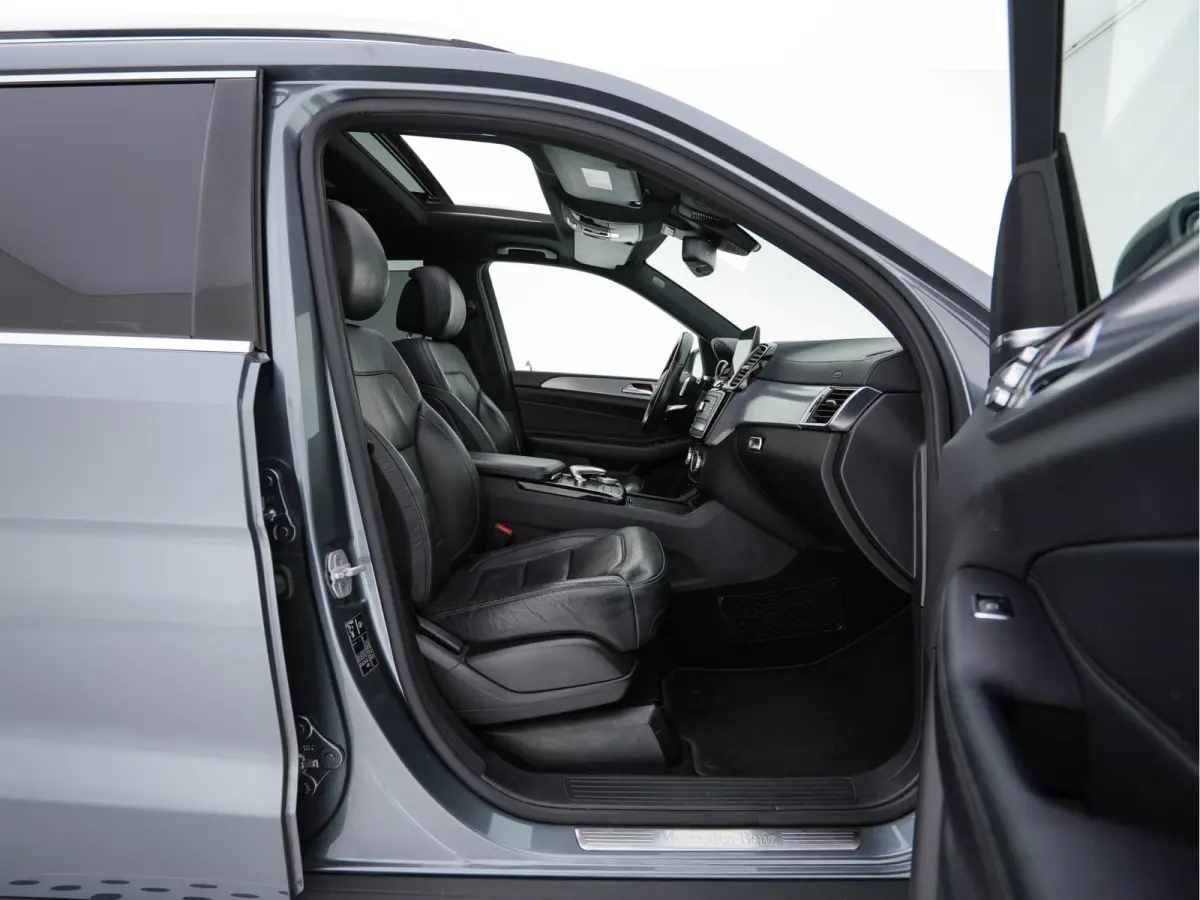 350 d 4MATIC AMG-Line [ 7-Pers ] *PANO | LEATHER | FULL-LED | DISTRONIC | NAVI-FULLMAP | HEAT/COLD-COMFORTSEATS | BLINDSPOT | MEMORY-PACK | HARMAN/KARDON | TOPVIEW | KEYLESS | SHIFTPADDLES |