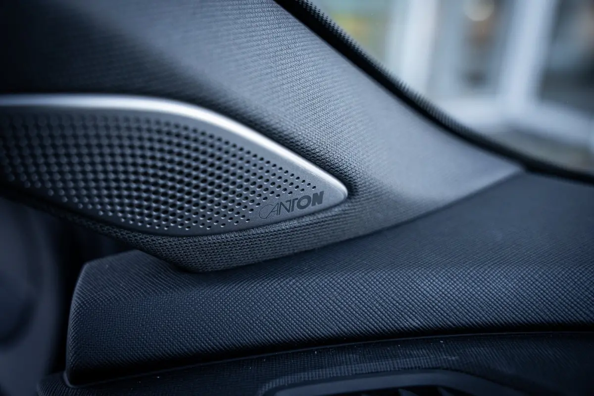 Sportline Business | Achteruitrijcamera | Climatronic, elektronische airconditioning met 3 klimaatzones | Driving mode select