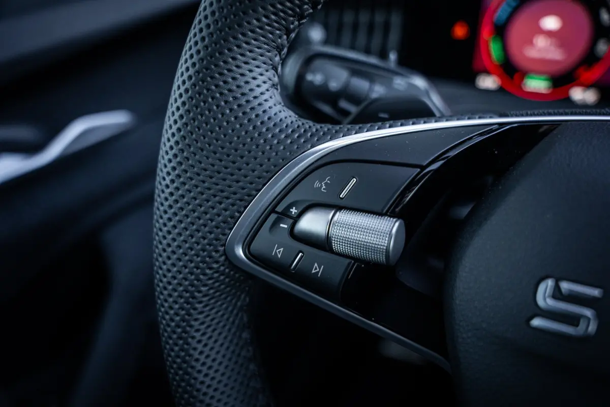 Sportline Business | Achteruitrijcamera | Climatronic, elektronische airconditioning met 3 klimaatzones | Driving mode select