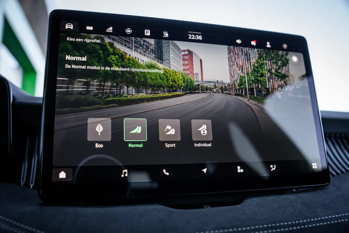 Sportline Business | Achteruitrijcamera | Climatronic, elektronische airconditioning met 3 klimaatzones | Driving mode select