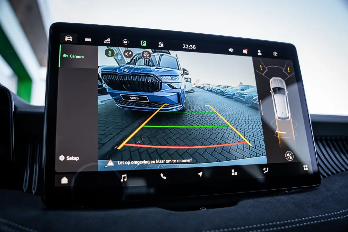 Sportline Business | Achteruitrijcamera | Climatronic, elektronische airconditioning met 3 klimaatzones | Driving mode select