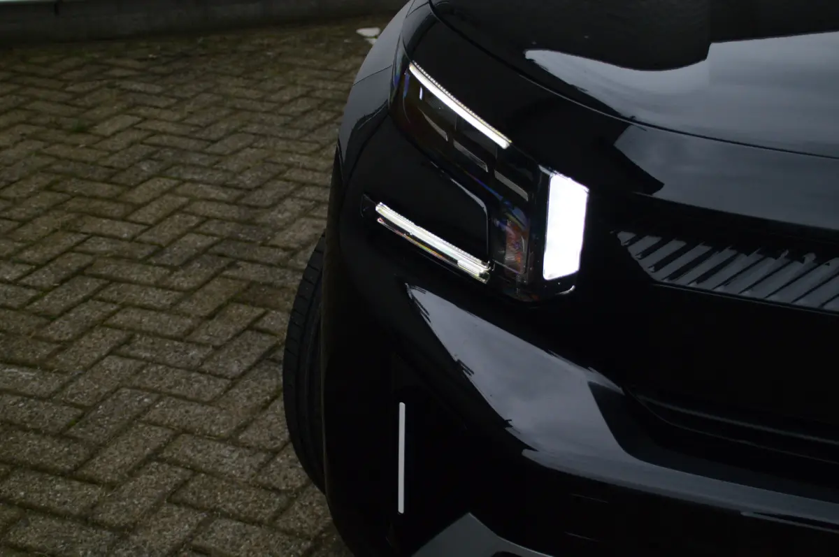 1.2 Hybrid 145pk Max | Achteruitrijcamera | Afwijkende dakkleur | Apple Carplay/Android Auto|telefoonintegratie premium