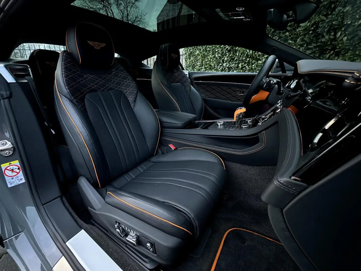 4.0 V8 Hybrid BLACK EDITION MULLINER, BTW AUTO, PANORAMIC ROOF, ROTATING DISPLAY, TOURING PACK, COMFORT PACK, NAIM FOR BENTLEY, GRAVITY GREY, BLACK BELUGA LEATHER WITH MANDARIN ACCENTS, ALAR