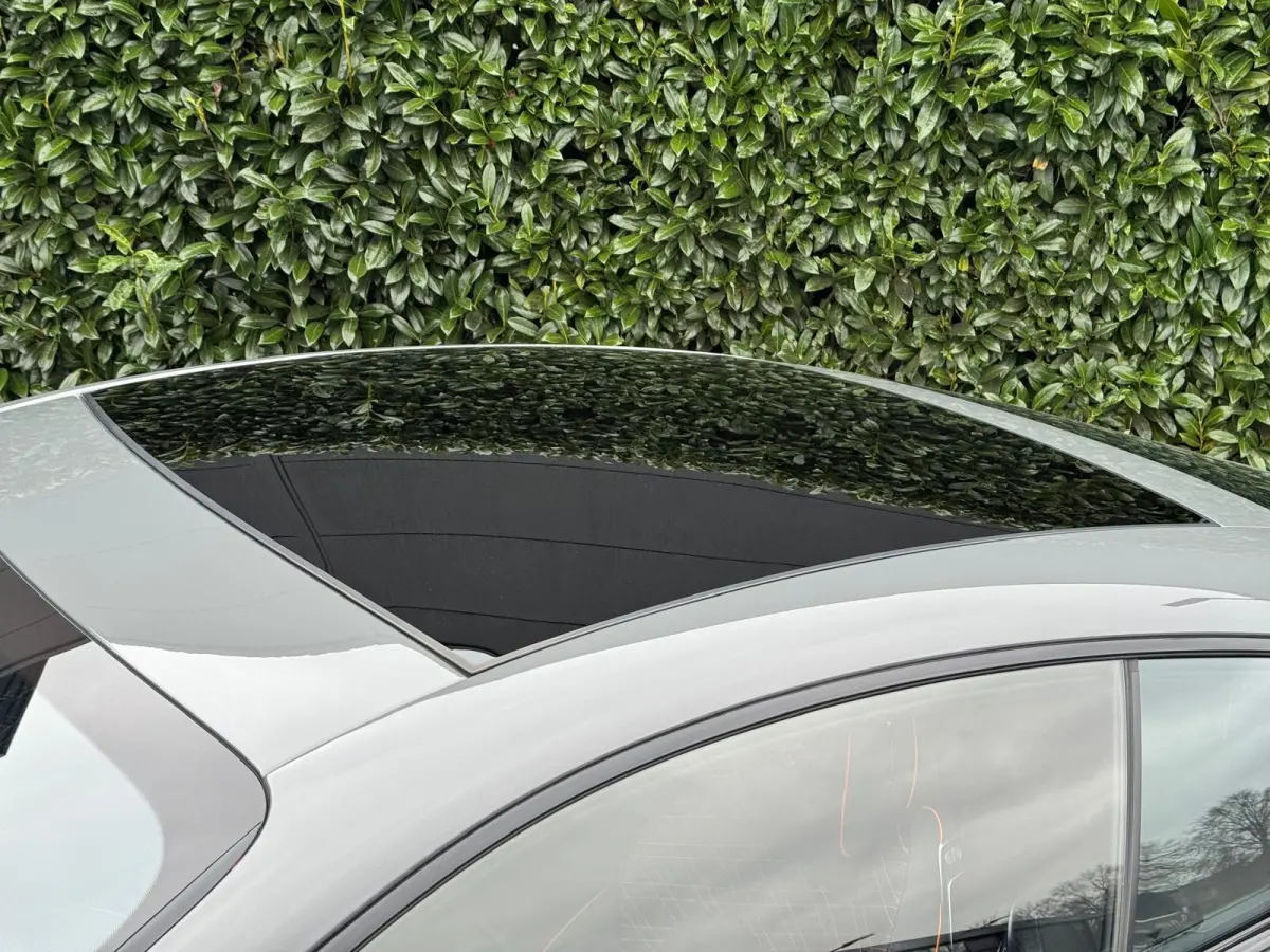 4.0 V8 Hybrid BLACK EDITION MULLINER, BTW AUTO, PANORAMIC ROOF, ROTATING DISPLAY, TOURING PACK, COMFORT PACK, NAIM FOR BENTLEY, GRAVITY GREY, BLACK BELUGA LEATHER WITH MANDARIN ACCENTS, ALAR