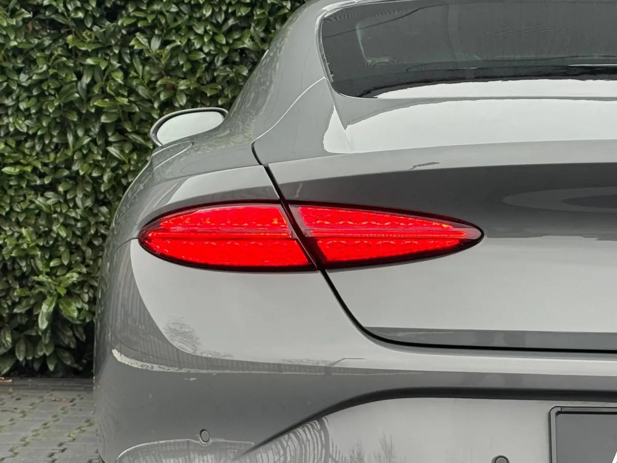 4.0 V8 Hybrid BLACK EDITION MULLINER, BTW AUTO, PANORAMIC ROOF, ROTATING DISPLAY, TOURING PACK, COMFORT PACK, NAIM FOR BENTLEY, GRAVITY GREY, BLACK BELUGA LEATHER WITH MANDARIN ACCENTS, ALAR
