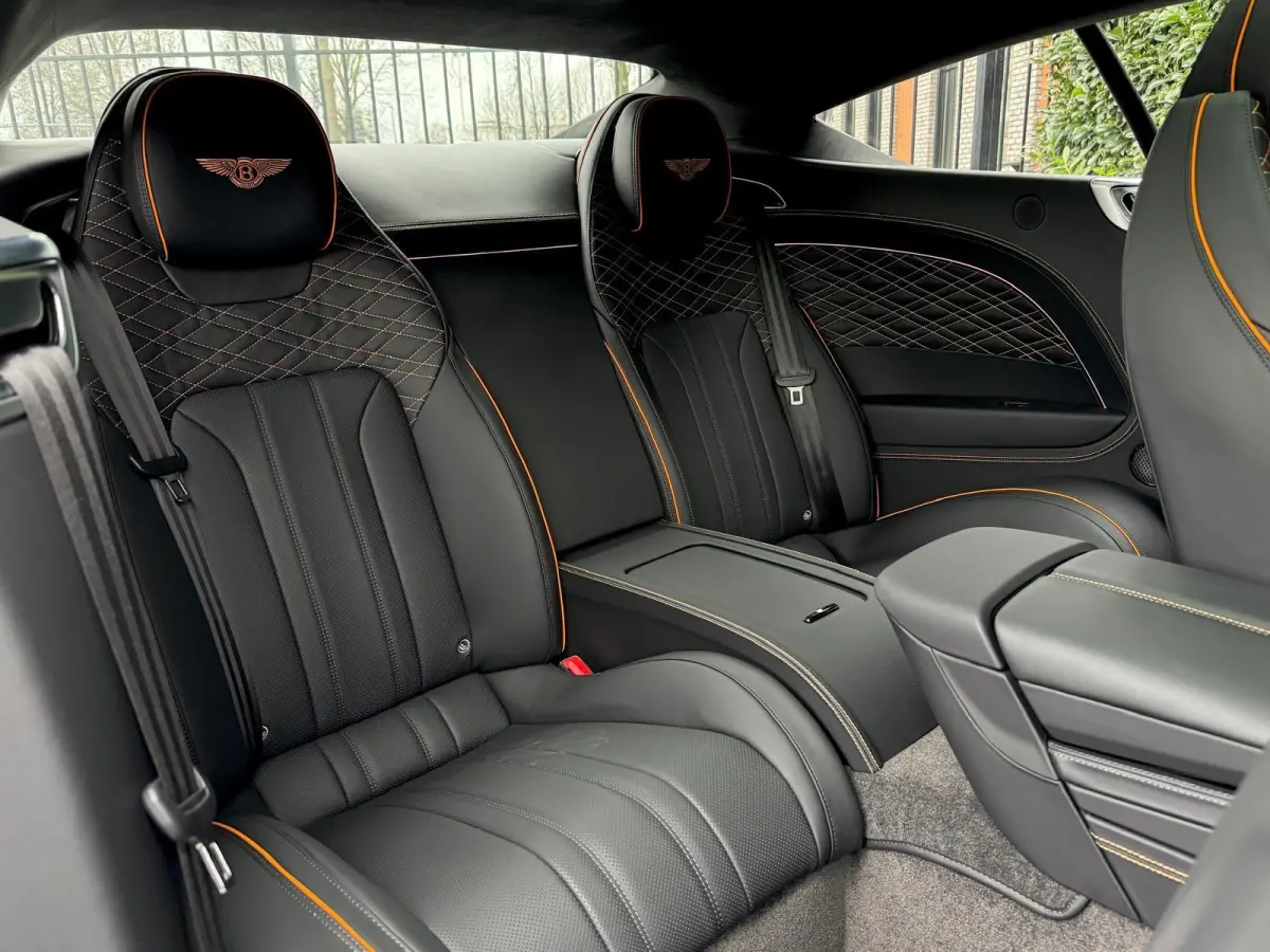 4.0 V8 Hybrid BLACK EDITION MULLINER, BTW AUTO, PANORAMIC ROOF, ROTATING DISPLAY, TOURING PACK, COMFORT PACK, NAIM FOR BENTLEY, GRAVITY GREY, BLACK BELUGA LEATHER WITH MANDARIN ACCENTS, ALAR