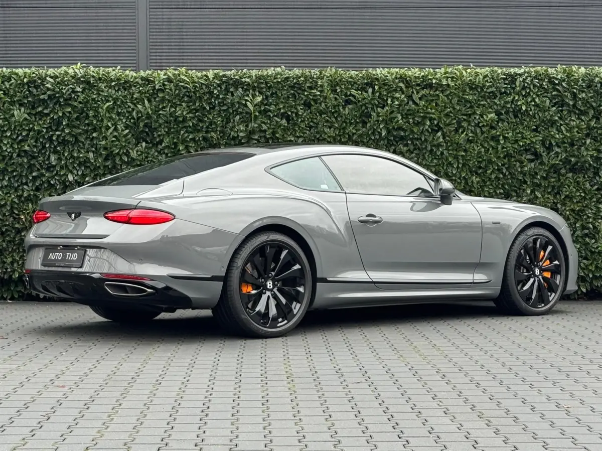 4.0 V8 Hybrid BLACK EDITION MULLINER, BTW AUTO, PANORAMIC ROOF, ROTATING DISPLAY, TOURING PACK, COMFORT PACK, NAIM FOR BENTLEY, GRAVITY GREY, BLACK BELUGA LEATHER WITH MANDARIN ACCENTS, ALAR