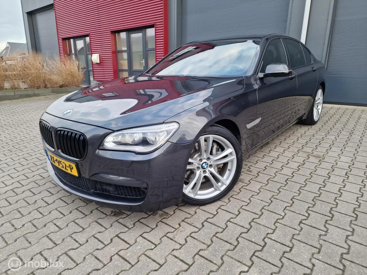 750i High Executive