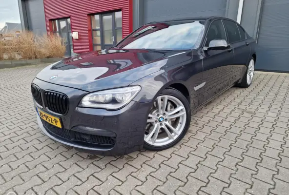 750i High Executive