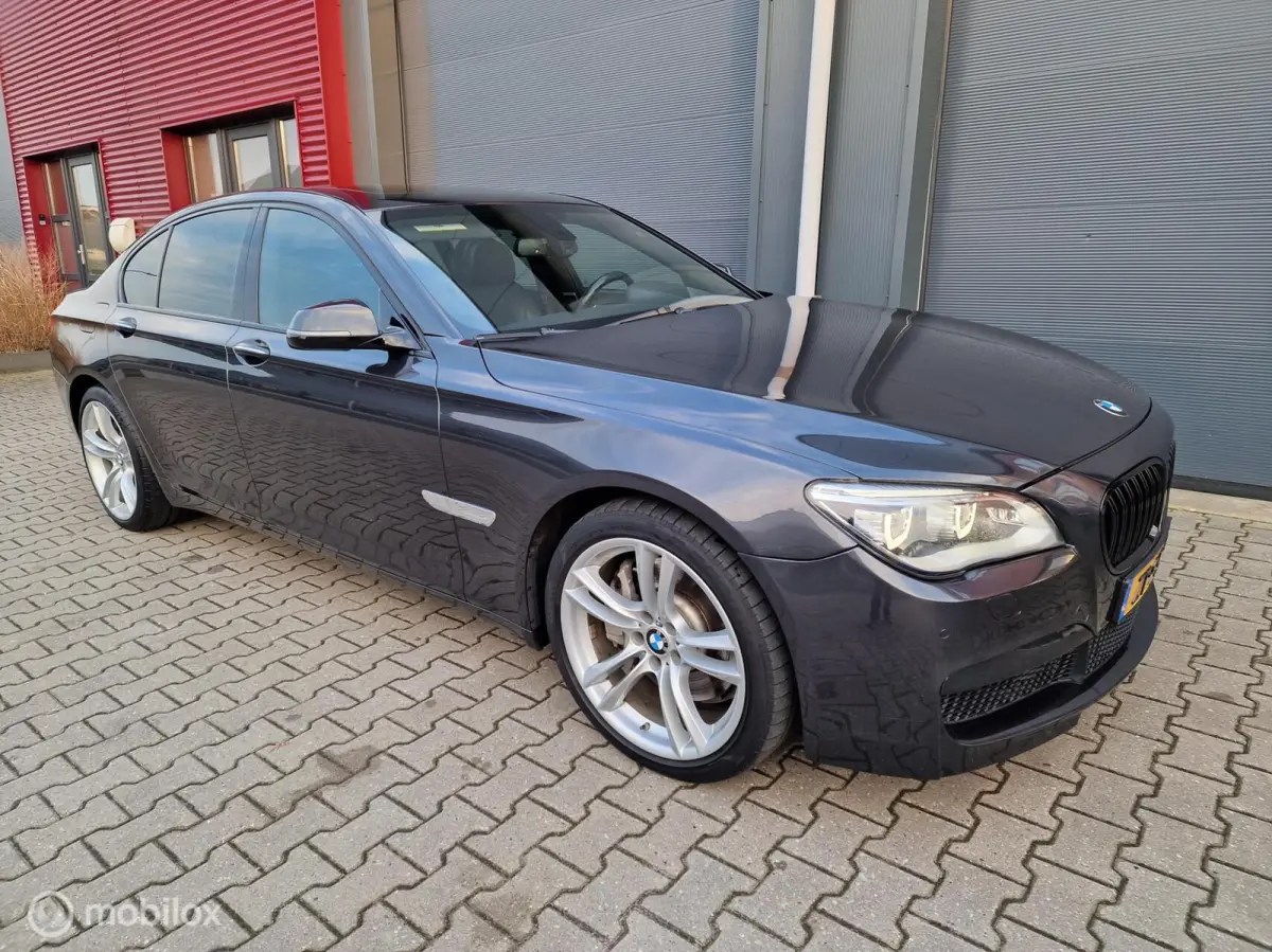750i High Executive