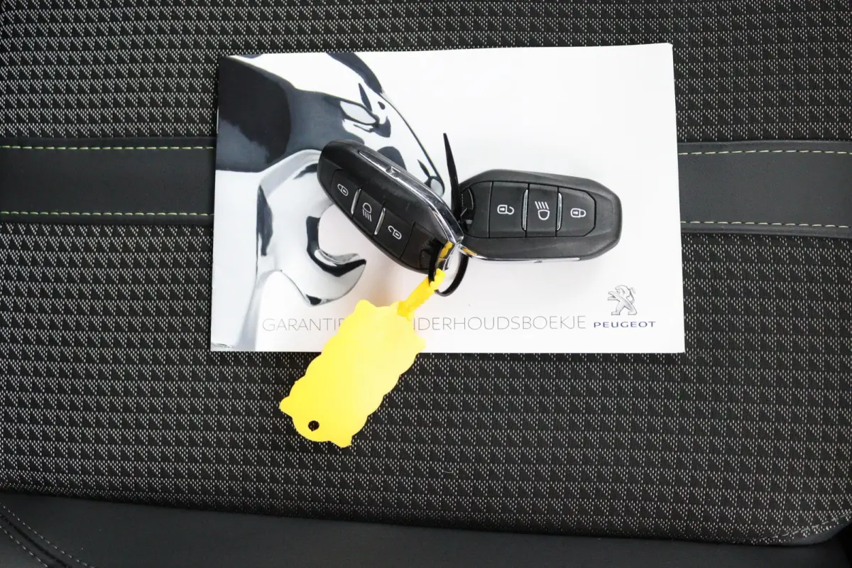 1.2*GT-LINE*PANO*CARPLAY*AUTOM*ECC*CRUISE*NAV*CAM*