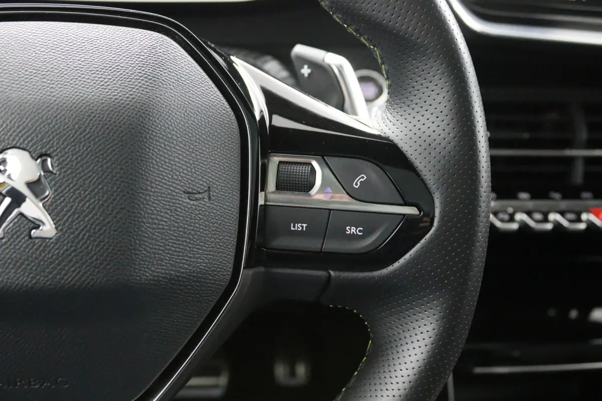1.2*GT-LINE*PANO*CARPLAY*AUTOM*ECC*CRUISE*NAV*CAM*