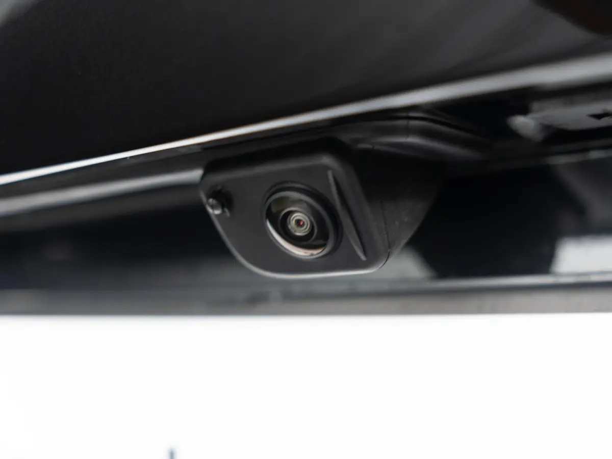 530e xDrive SoH 100% | M Sportpakket Pro | Innovation Pack | Stoelventilatie | Stuurwielrand verwarmd | Comfort Access | Panoramadak | Harman-Kardon | Trekhaak