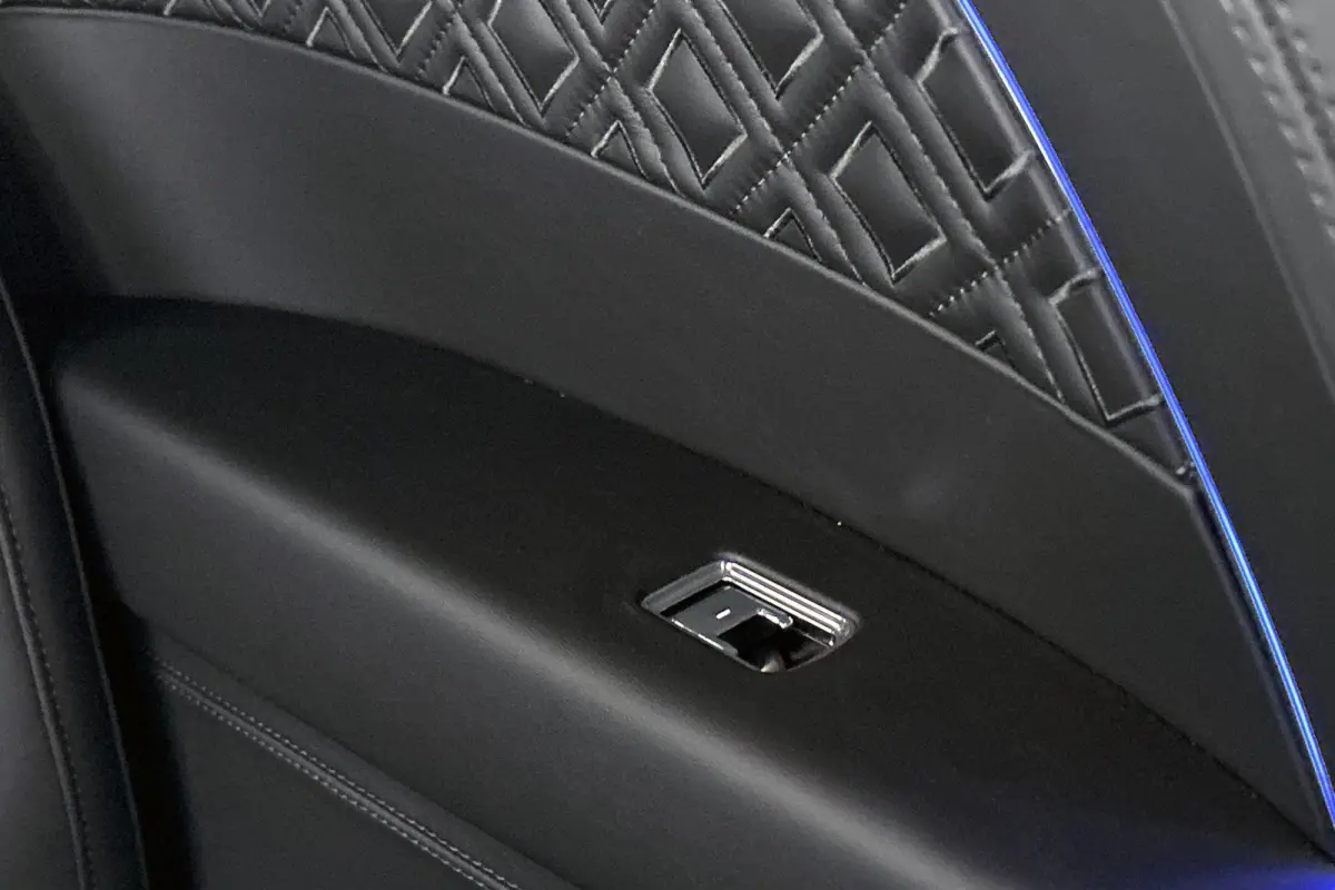 4.0 V8 / NAIM / Org. Nederlands /  Softclose / City-Pack / Touring-Pack