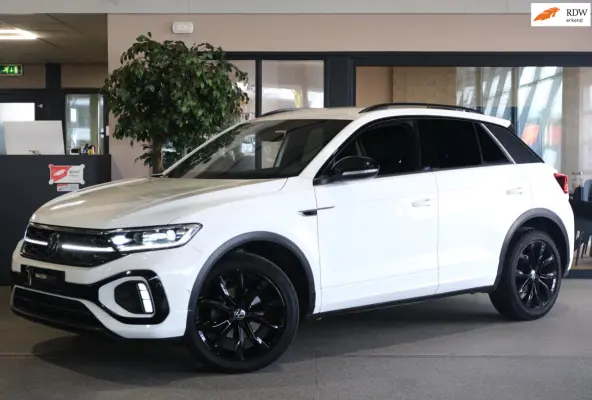 1.5 TSI R-Line DSG Facelift Black IQ Cam ACC Navi Virtual